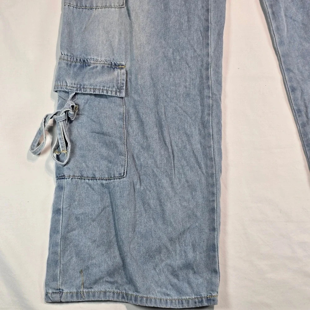 Zoe by Zoe + Phoebe High Rise Wide Leg Cargo Jeans Light Wash Blue Size 9 NWT